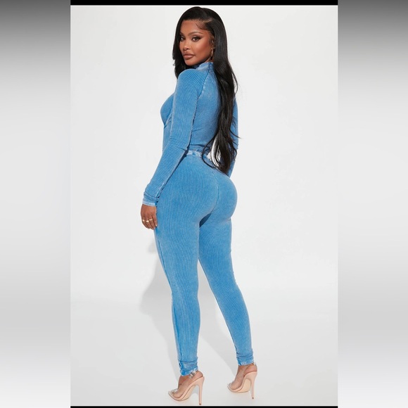 2PC Fashion Nova Jaime Legging Set In Blue-Size M NWT🩵 - Picture 3 of 5